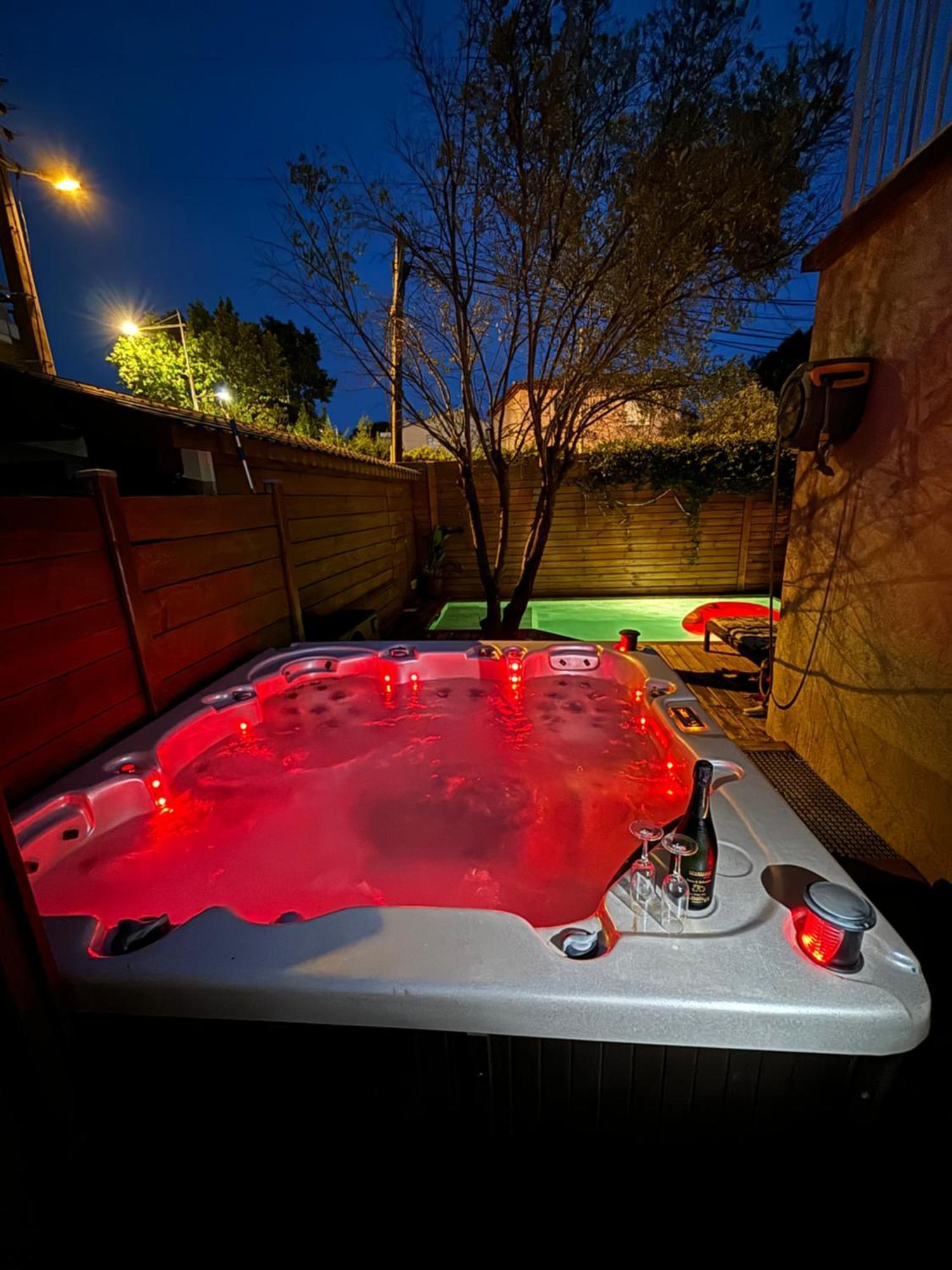Maison Avec Piscine Et Jacuzzi Proche Des Plages Toulon Exterior foto